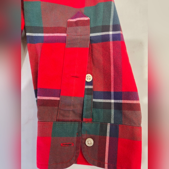 2XLT Tall, Men's Classic fit Ralph Lauren plaid button down in red and green. - Picture 5 of 6